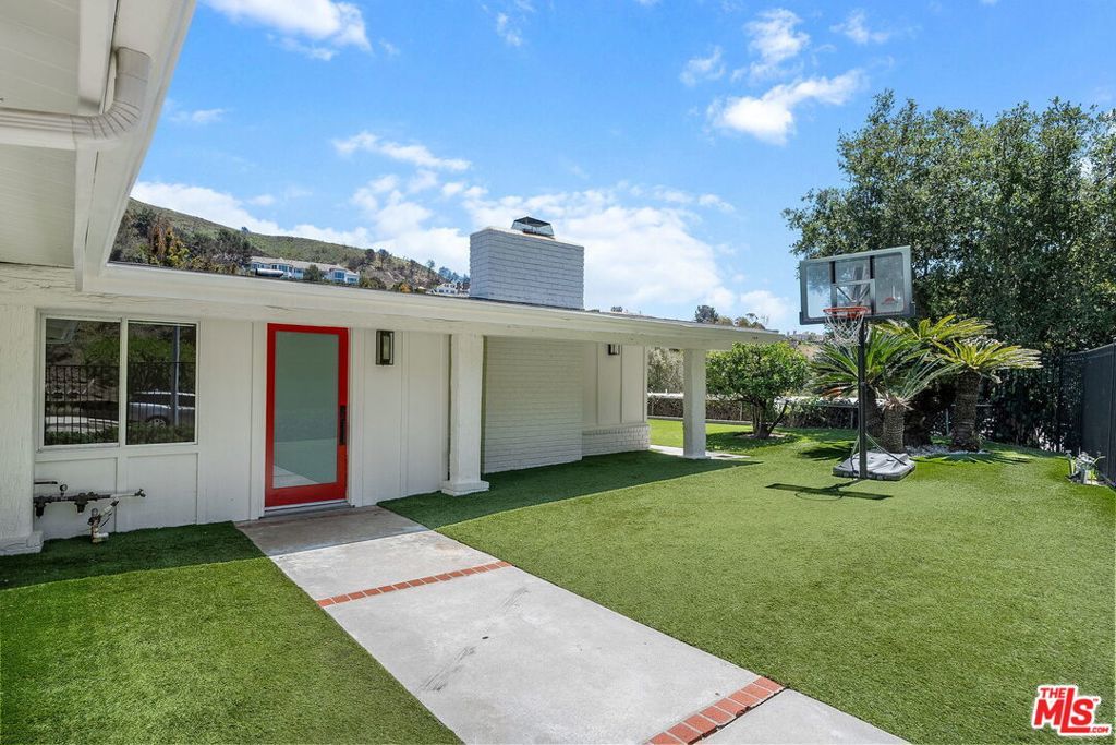 Photo of Listing #25542815