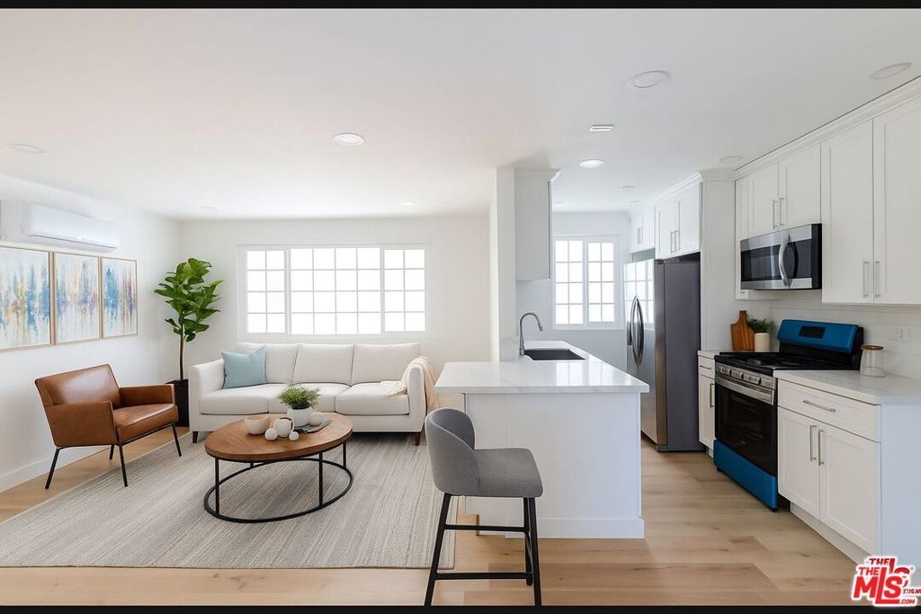 Photo of Listing #25543955