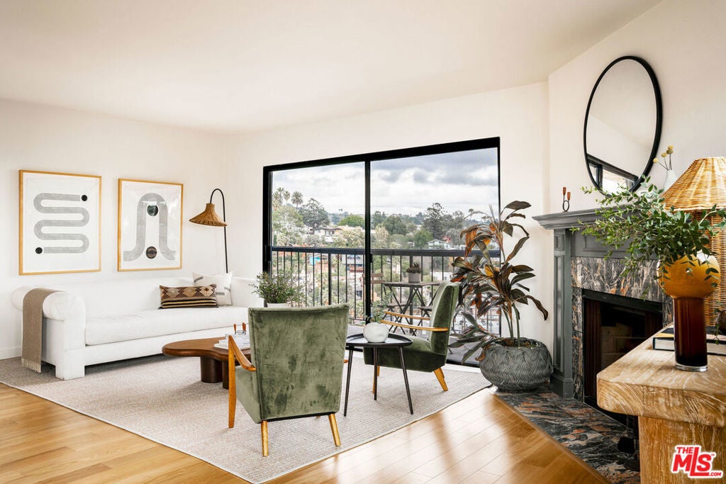 Photo of Listing #25543855