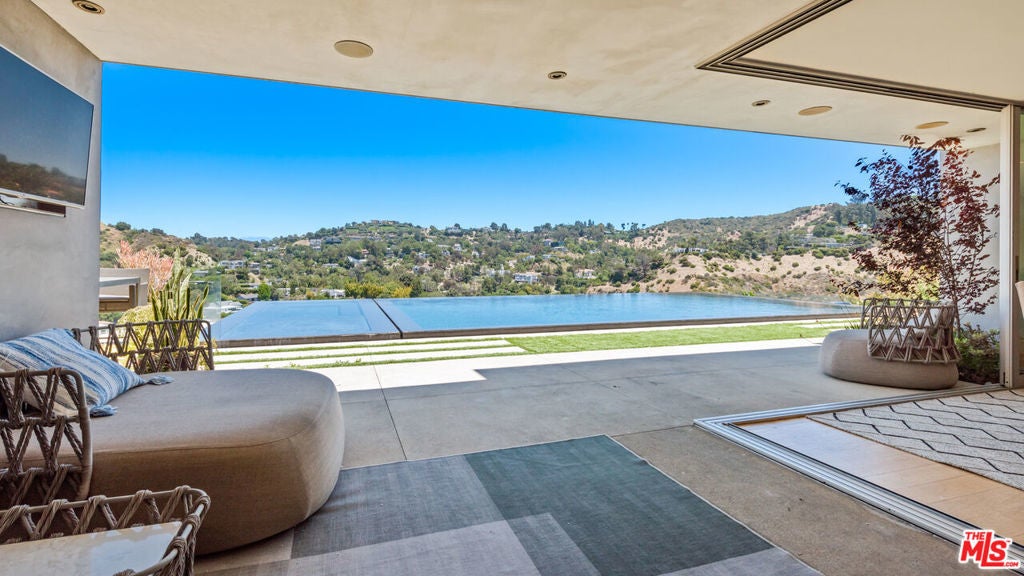 Photo of Listing #25544373