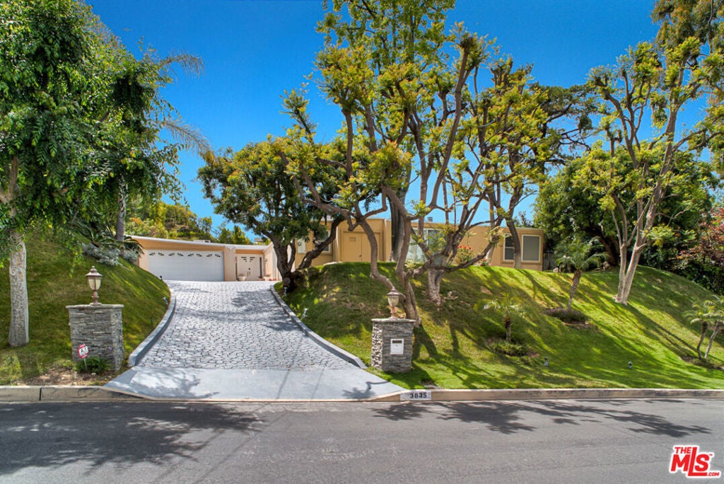 Photo of Listing #25544379