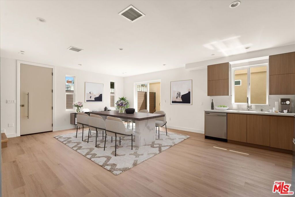 Photo of Listing #25544367