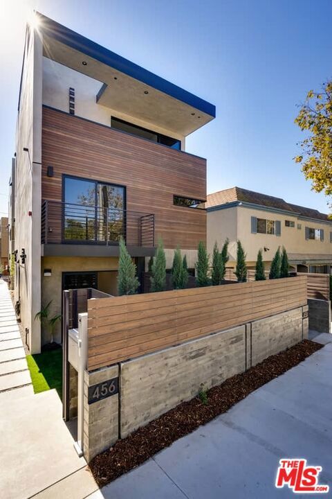 Photo of Listing #25538115