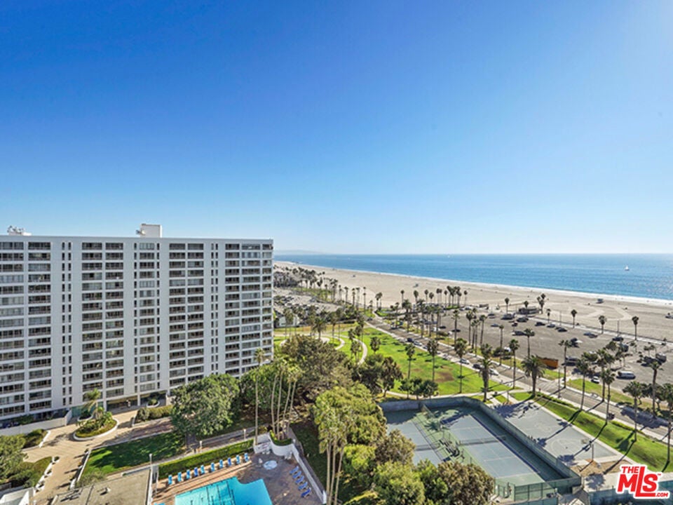 Photo of Listing #25544565