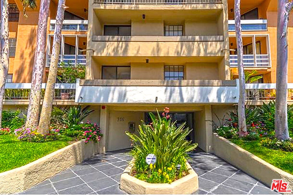 Photo of Listing #25544567