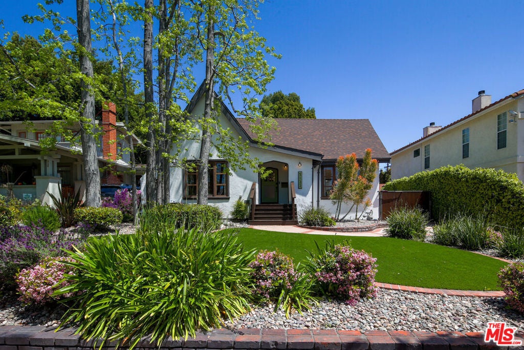 Photo of Listing #25542211