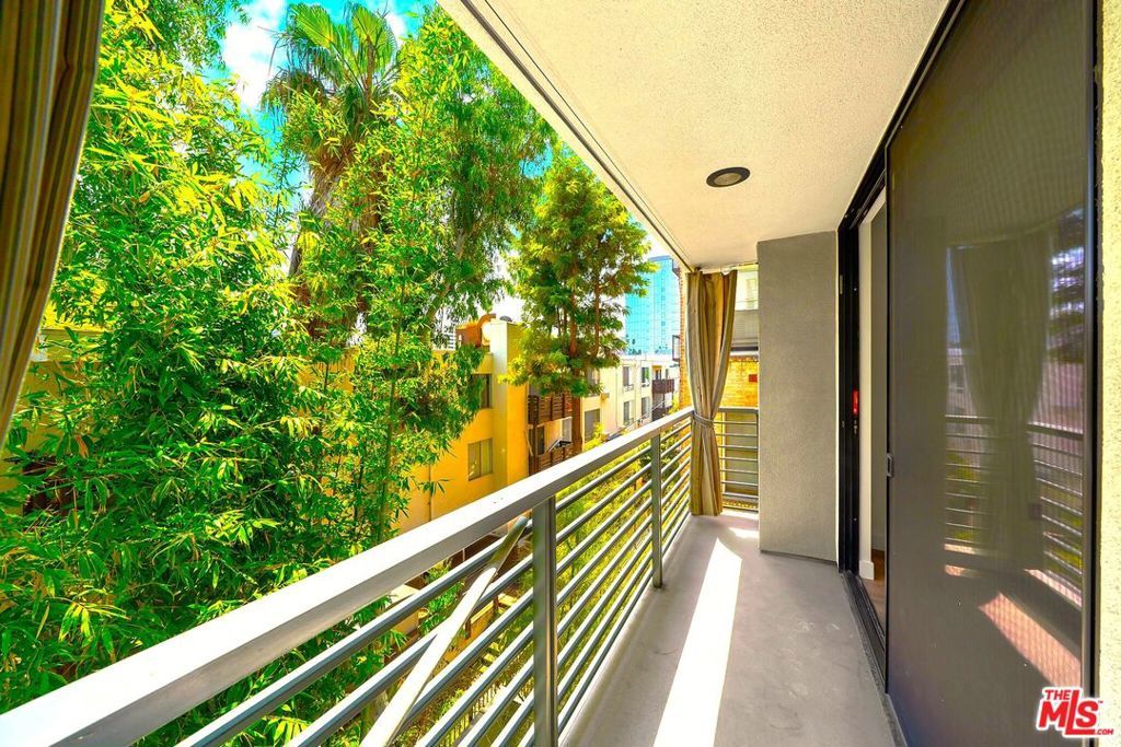 Photo of Listing #25544789