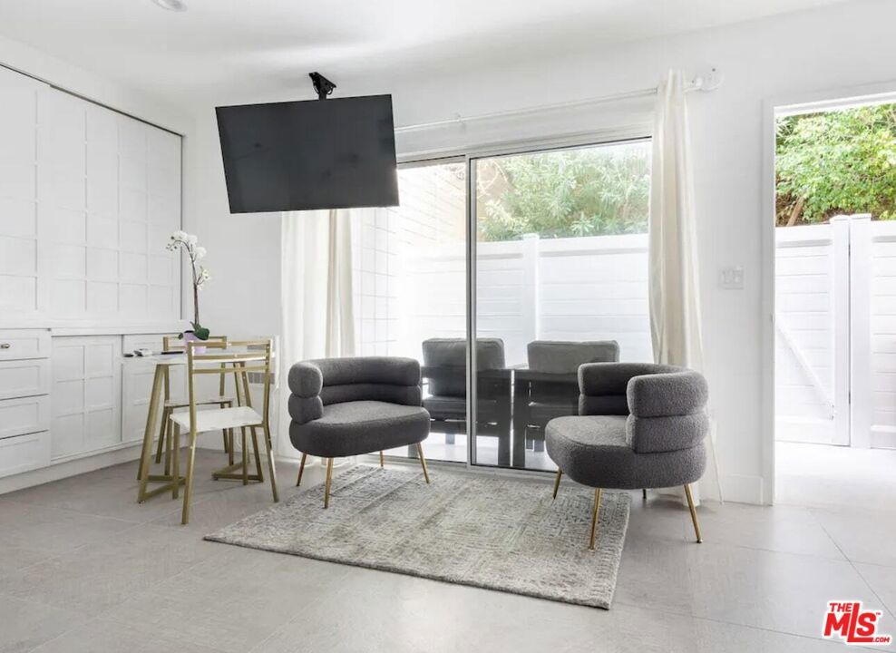 Photo of Listing #25544897