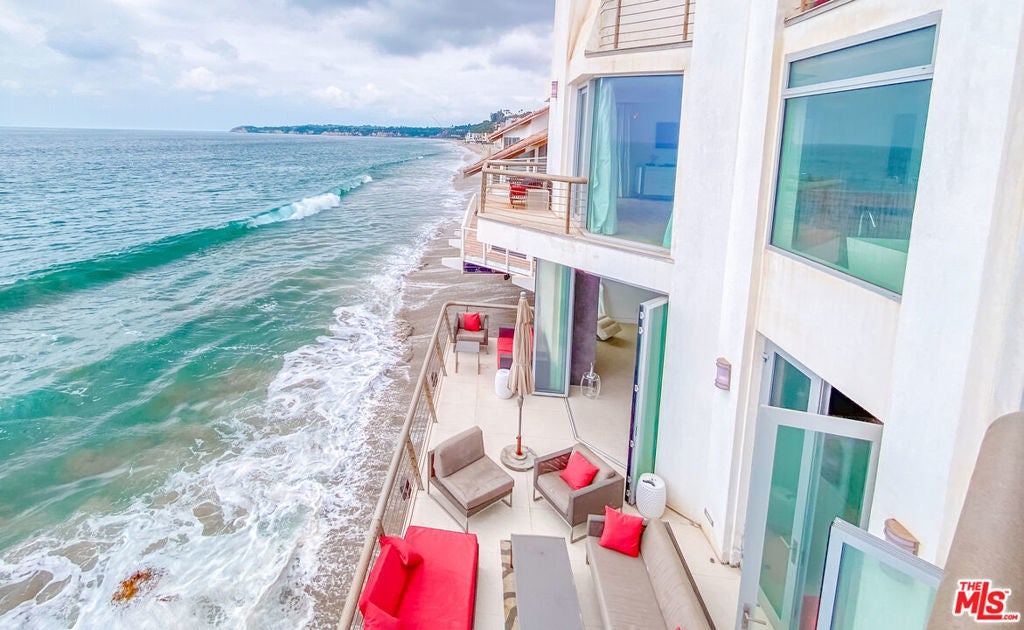 Photo of Listing #25544453