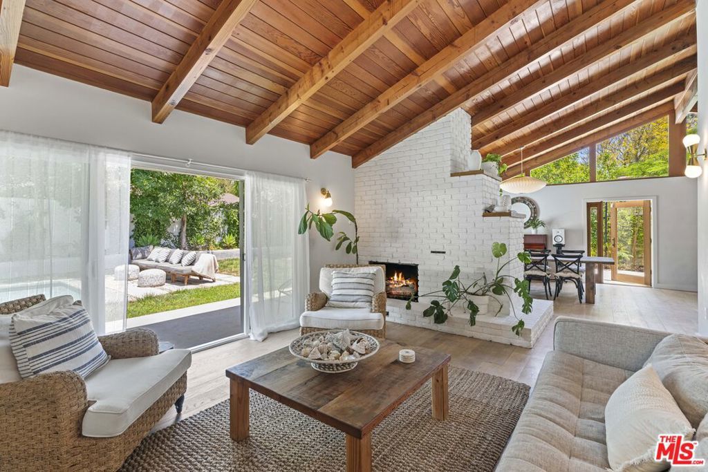 Photo of Listing #25544681