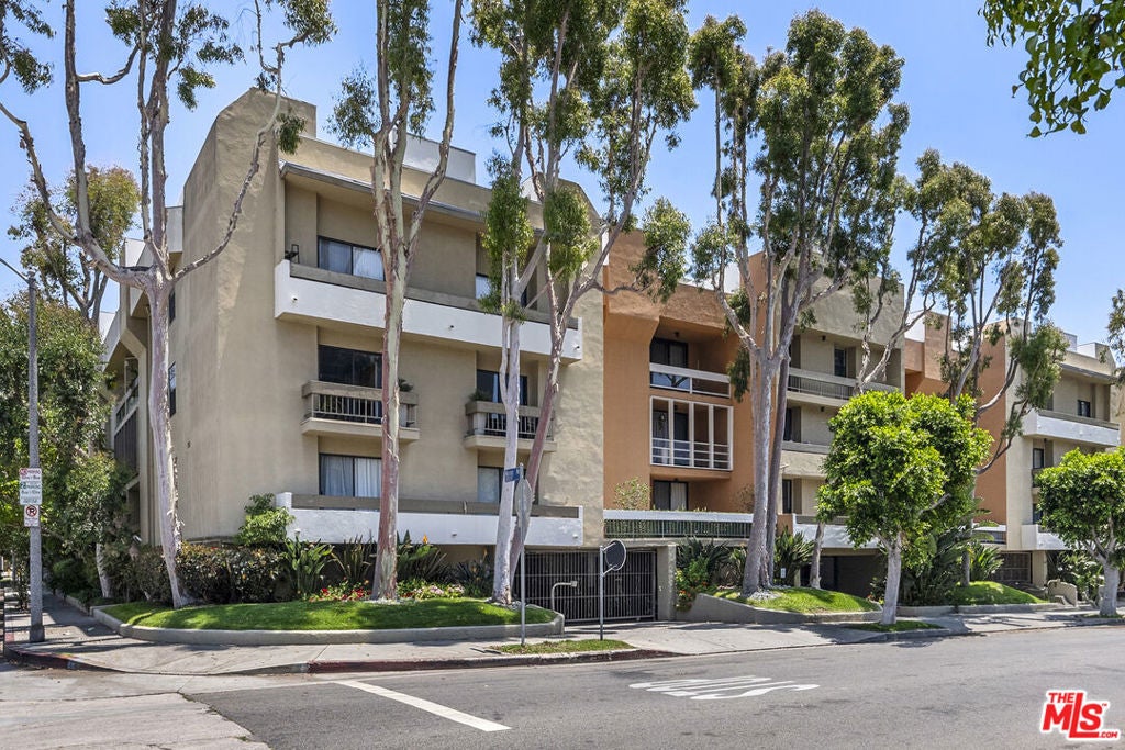 Photo of Listing #25545153