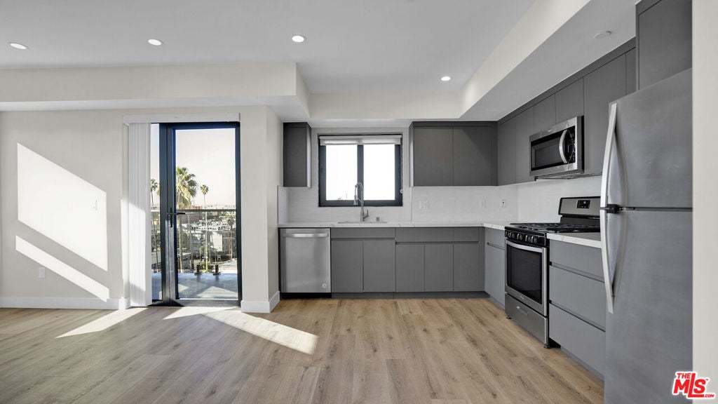 Photo of Listing #25545223