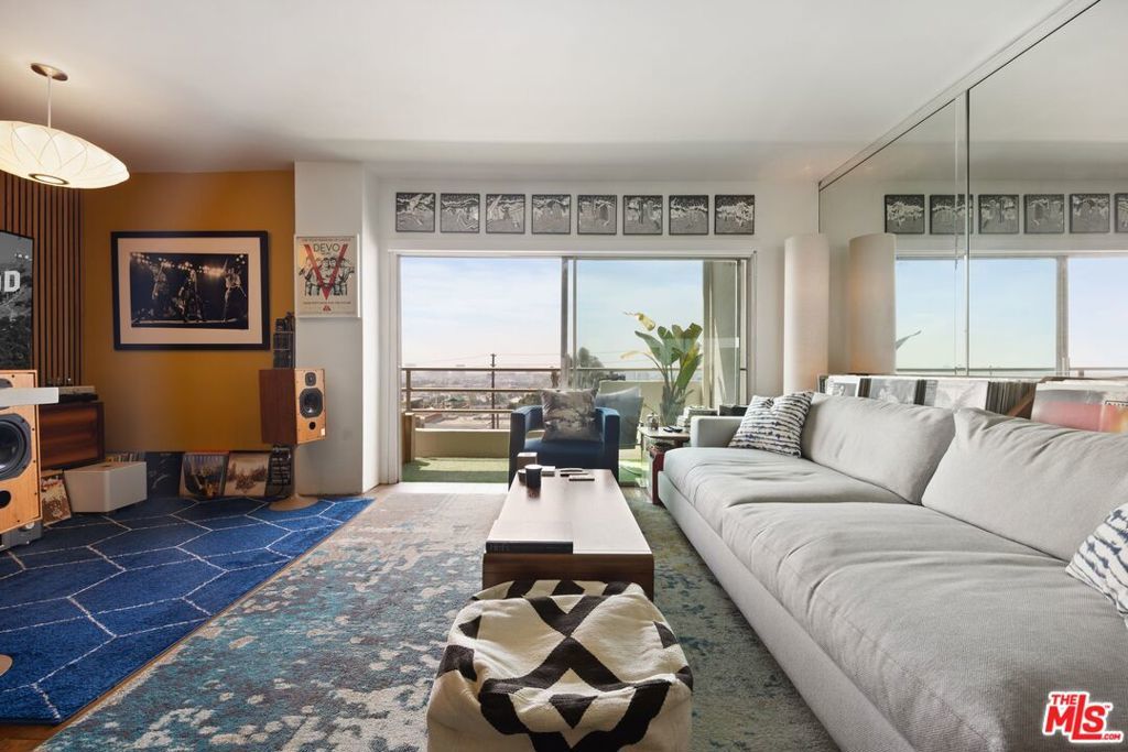 Photo of Listing #25545273