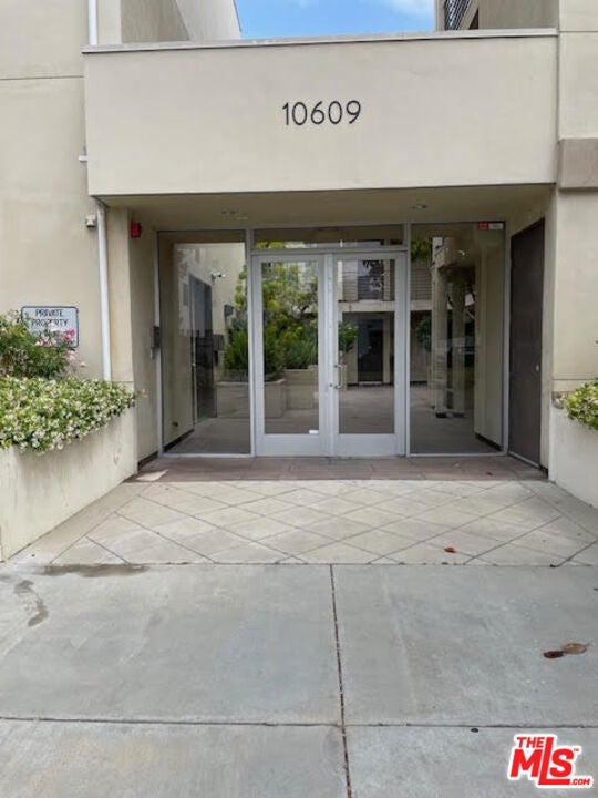 Photo of Listing #25541375