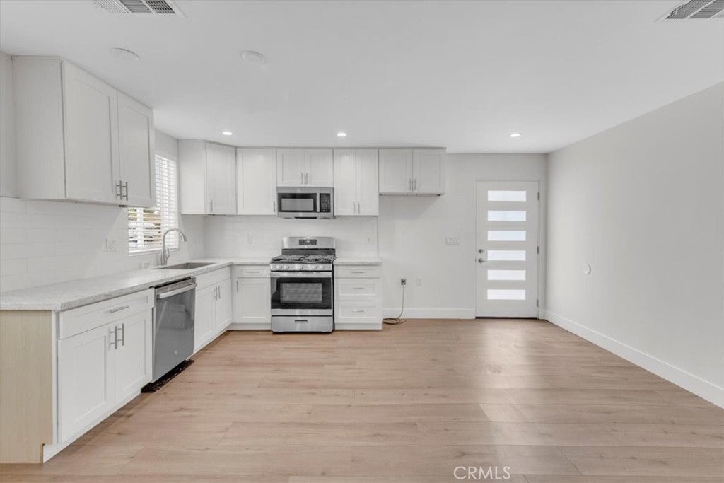 Photo of Listing #SR25120246