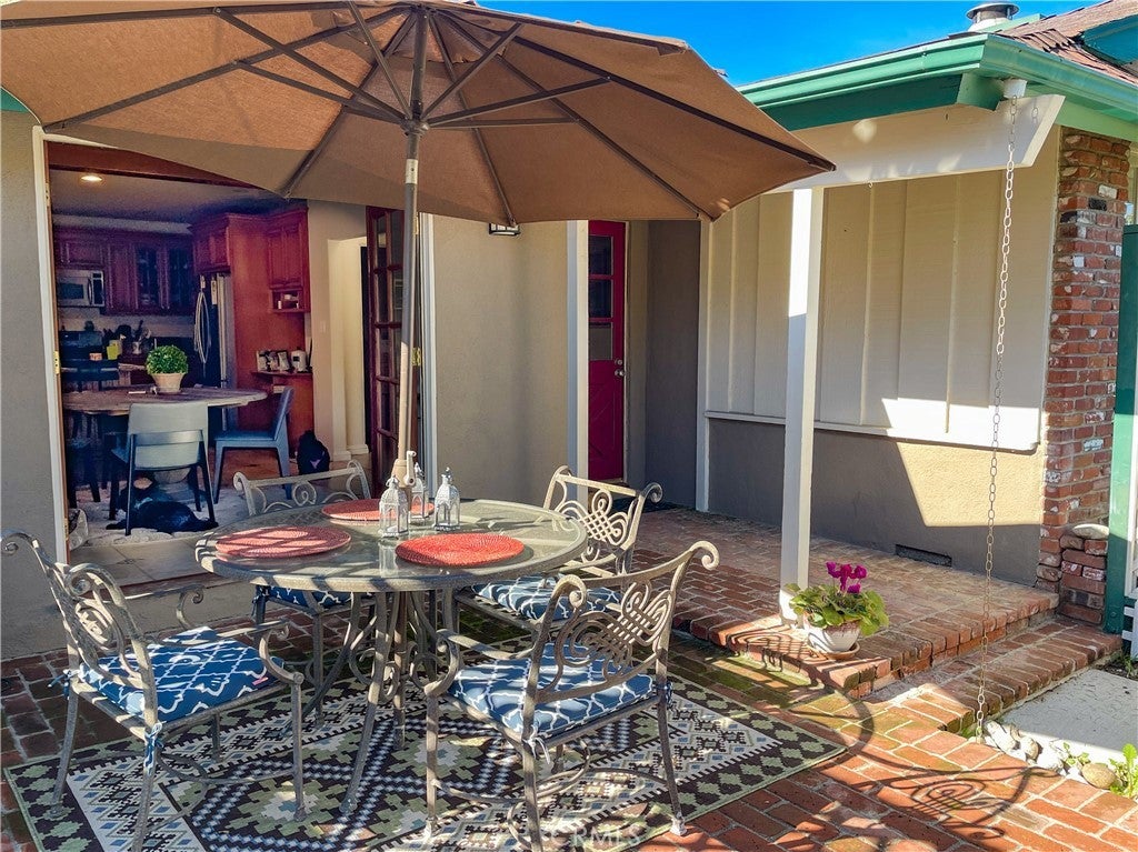 Photo of Listing #SR25120280