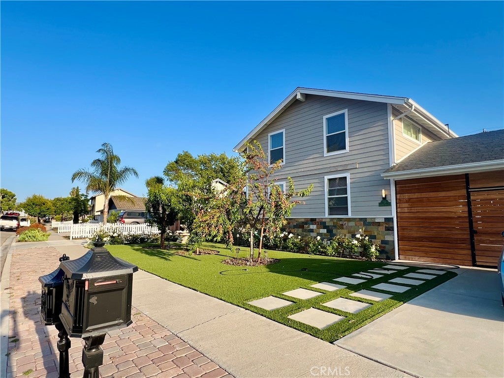 Photo of Listing #SR25116793