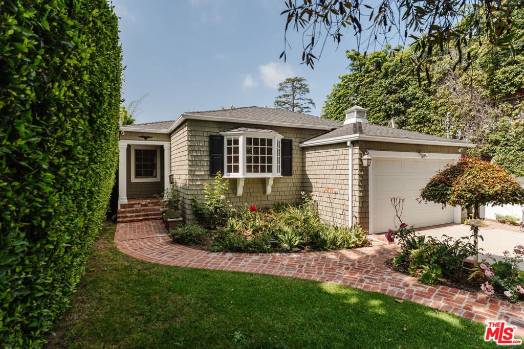 Photo of Listing #25545735