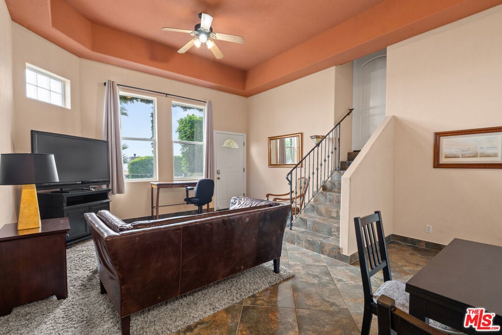 Photo of Listing #25541965