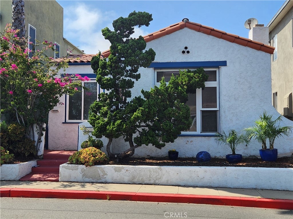 Photo of Listing #SB25117063