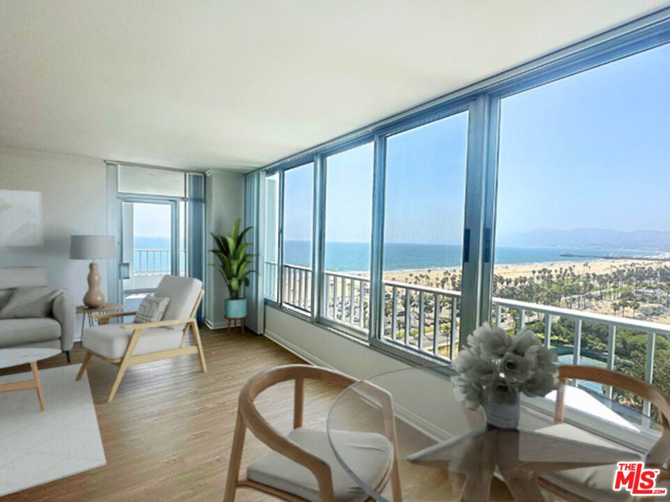 Photo of Listing #25546007