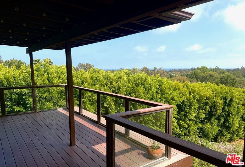 Photo of Listing #25545827