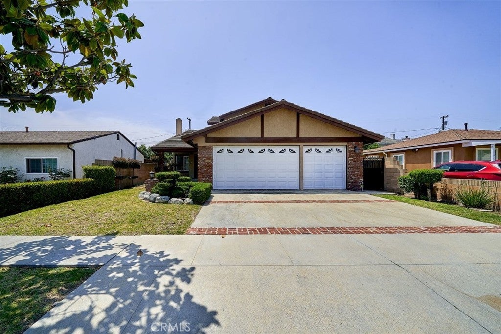 Photo of Listing #SB25120712