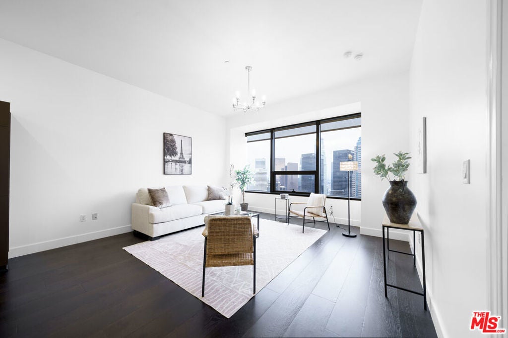 Photo of Listing #25546231