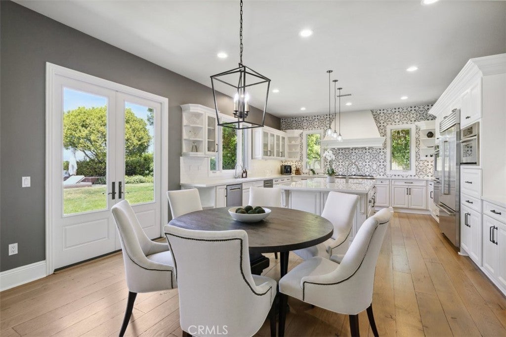 Photo of Listing #SR25119384