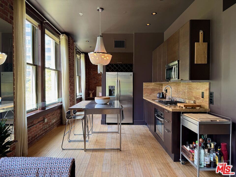 Photo of Listing #25546255