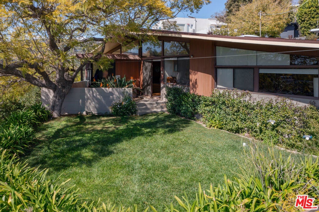 Photo of Listing #25546315