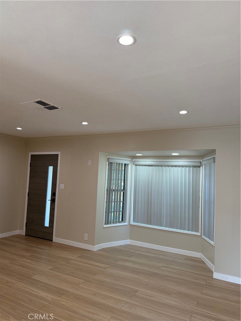 Photo of Listing #SR25120867