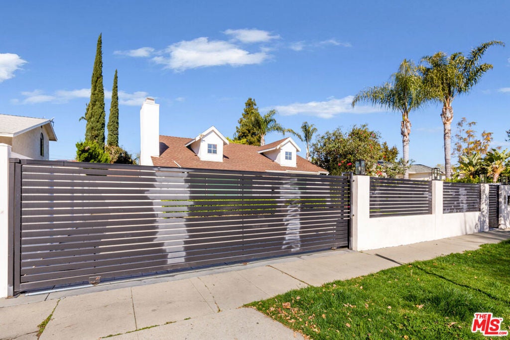 Photo of Listing #25546433