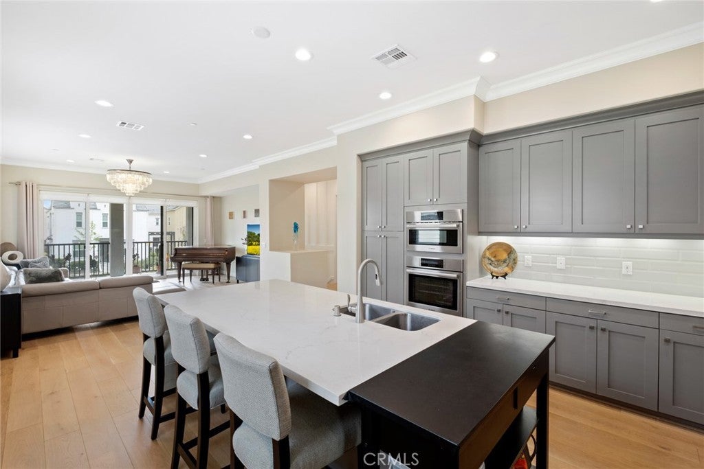 Photo of Listing #OC25121563