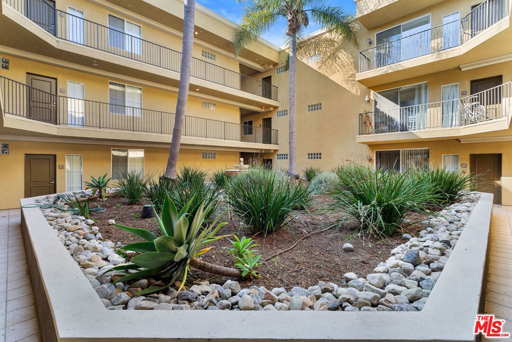 Photo of Listing #25546629