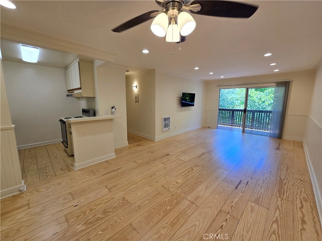 Photo of Listing #SB25113317