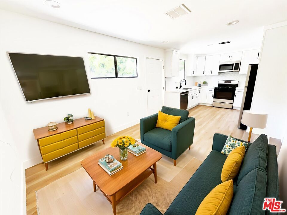 Photo of Listing #25547057