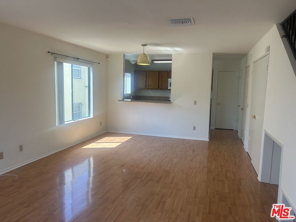 Photo of Listing #25547123