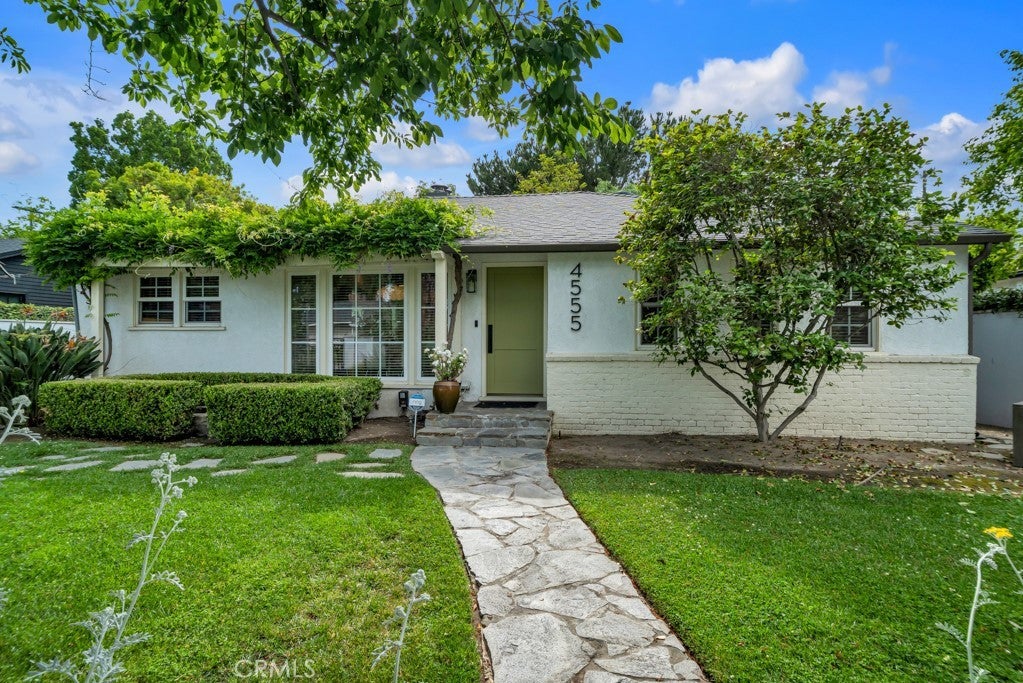 Photo of Listing #SR25123228