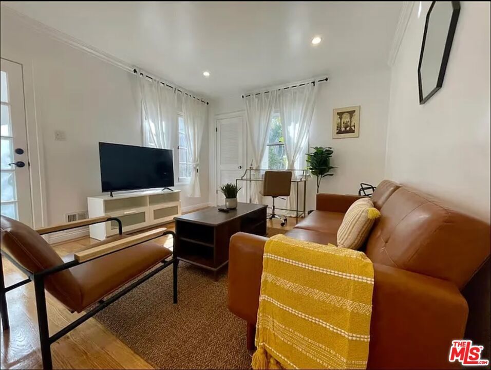 Photo of Listing #25547485