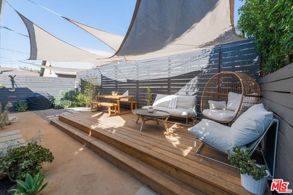 Photo of Listing #25547199