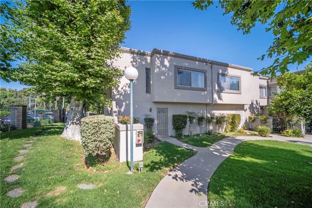 Photo of Listing #SR25124177