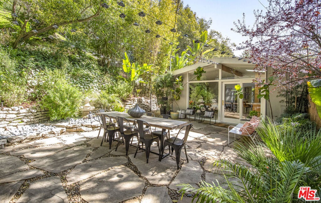 Photo of Listing #25542539