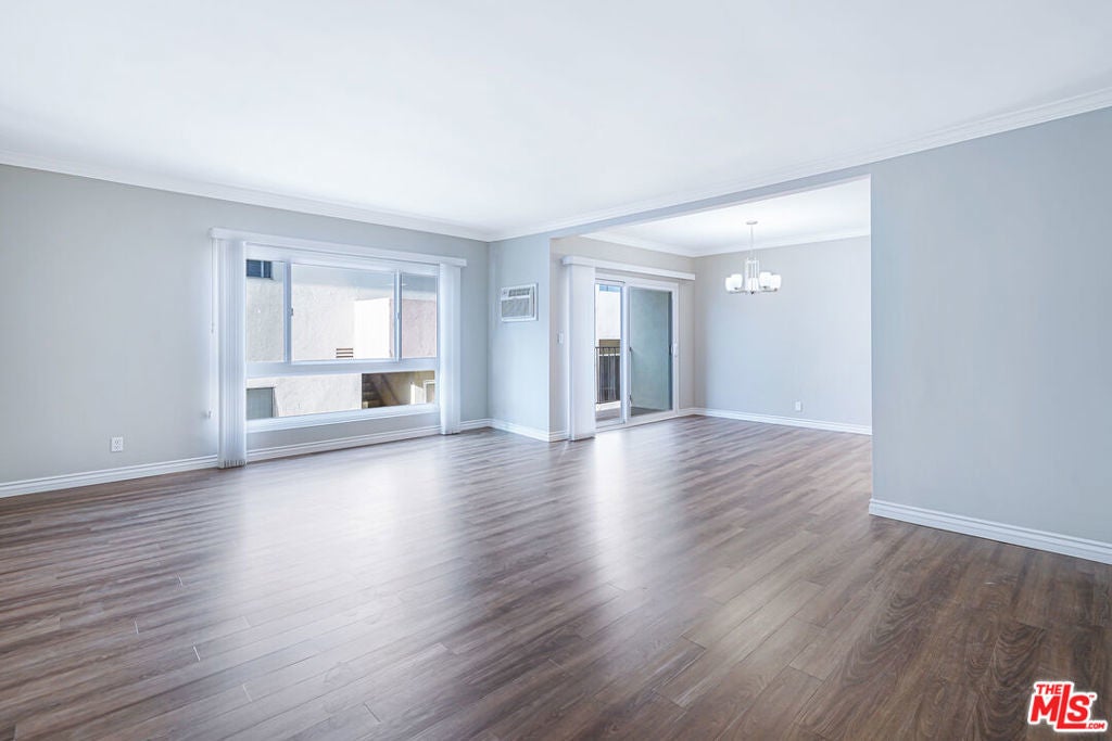 Photo of Listing #25547789