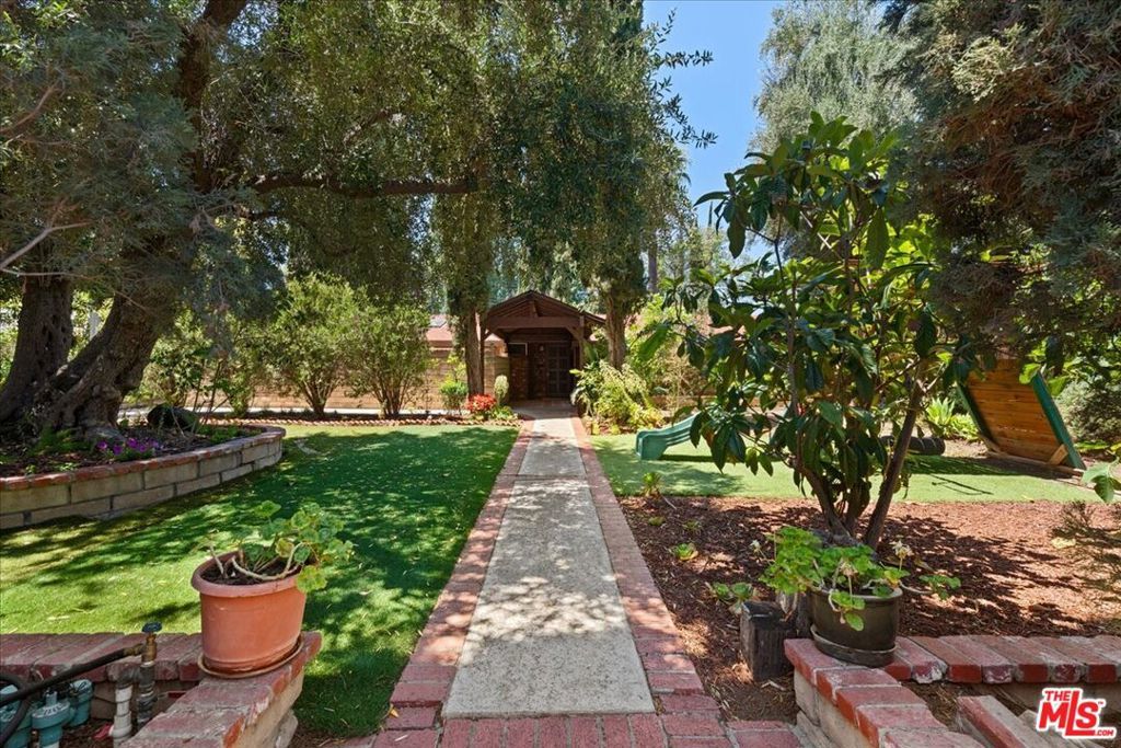 Photo of Listing #25547821