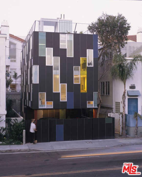 Photo of Listing #25545331