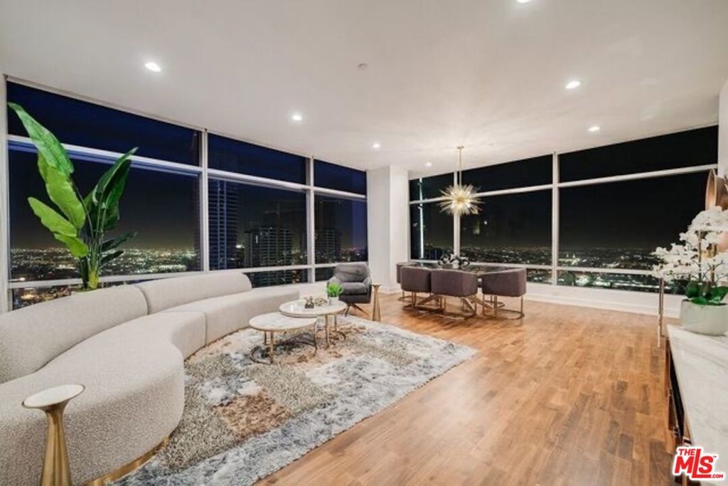 Photo of Listing #25548171