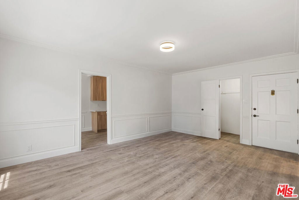 Photo of Listing #25548397