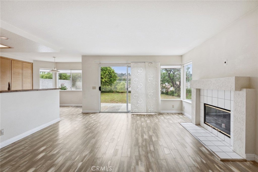 Photo of Listing #SR25124703