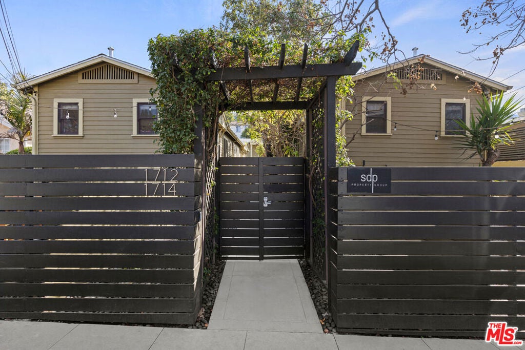 Photo of Listing #25548031